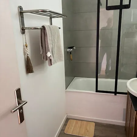 Plein Soleil 公寓 *